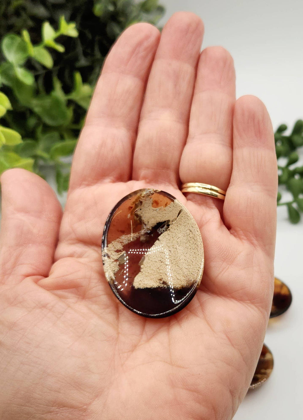 Amber Worry stone (Approxi 45x35x15mm) 100% Natural Amber